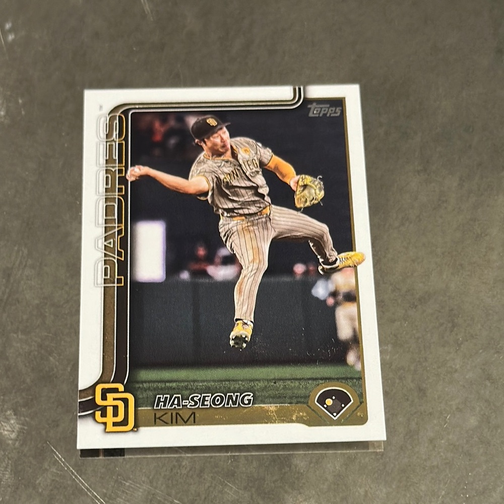 Topps Gold and Black Card Game - Premium Collectible